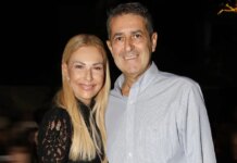Γιώργος Μυλωνάκης – Τίνα Μεσσαροπούλου: Η κοινή έξοδος του ζευγαριού στο Θέατρο Άλσος και τα χαμόγελα στην κάμερα