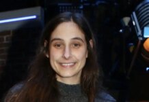 Φωτεινή Αθερίδου: Ήμουν στη Νέα Σμύρνη και έρχεται ένας και μου λέει «κατέβασε λίγο το φουστάνι σου»