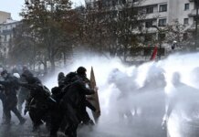 Parcoursup, 28 μαθητές ανά τάξη και πανεπιστήμια: Τα 5 μέτρα του Σεμπαστιάν Λεκορνί για να κατευνάσει την οργή των μαθητών στη Γαλλία μετά τις διαδηλώσεις