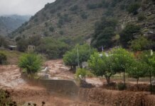 Κακοκαιρία στην Κρήτη: Πλημμύρες και κατολισθήσεις «γονατίζουν» το νησί – 112 για περιορισμό μετακινήσεων στην Ιεράπετρα
