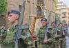 Με λαμπρότητα η λιτάνευση του Αγίου Διονυσίου στο Κολωνάκι – Εκατοντάδες πιστοί και πολιτική ηγεσία συνόδευσαν την πομπή