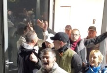 Σερβία: Διαδηλωτές έκαναν «ντου» σε κανάλι – προπαγανδιστικό μηχανισμό του Βούτσιτς – Σε πολιτική ομηρία η «Φοιτητική Λίστα»